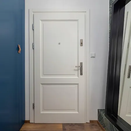 Apartment Beautiful With Air Conditioning For 2 Guests By Renters Krakow