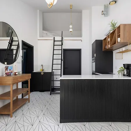 Apartment Beautiful With Air Conditioning For 2 Guests By Renters *