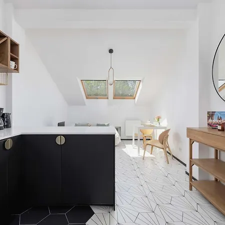 Beautiful With Air Conditioning For 2 Guests By Renters Apartment Krakow